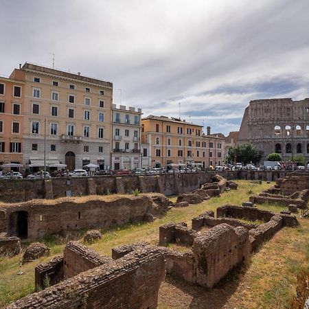Colosseo Luxe Apartment In The Center Of Roma Esterno foto