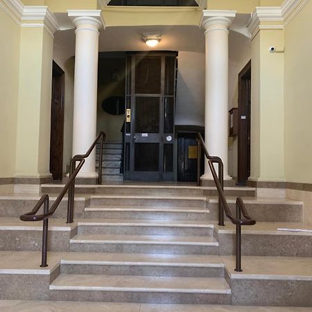 Colosseo Luxe Apartment In The Center Of Roma Esterno foto