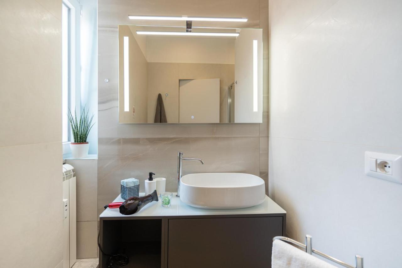 Colosseo Luxe Apartment In The Center Of Roma Esterno foto