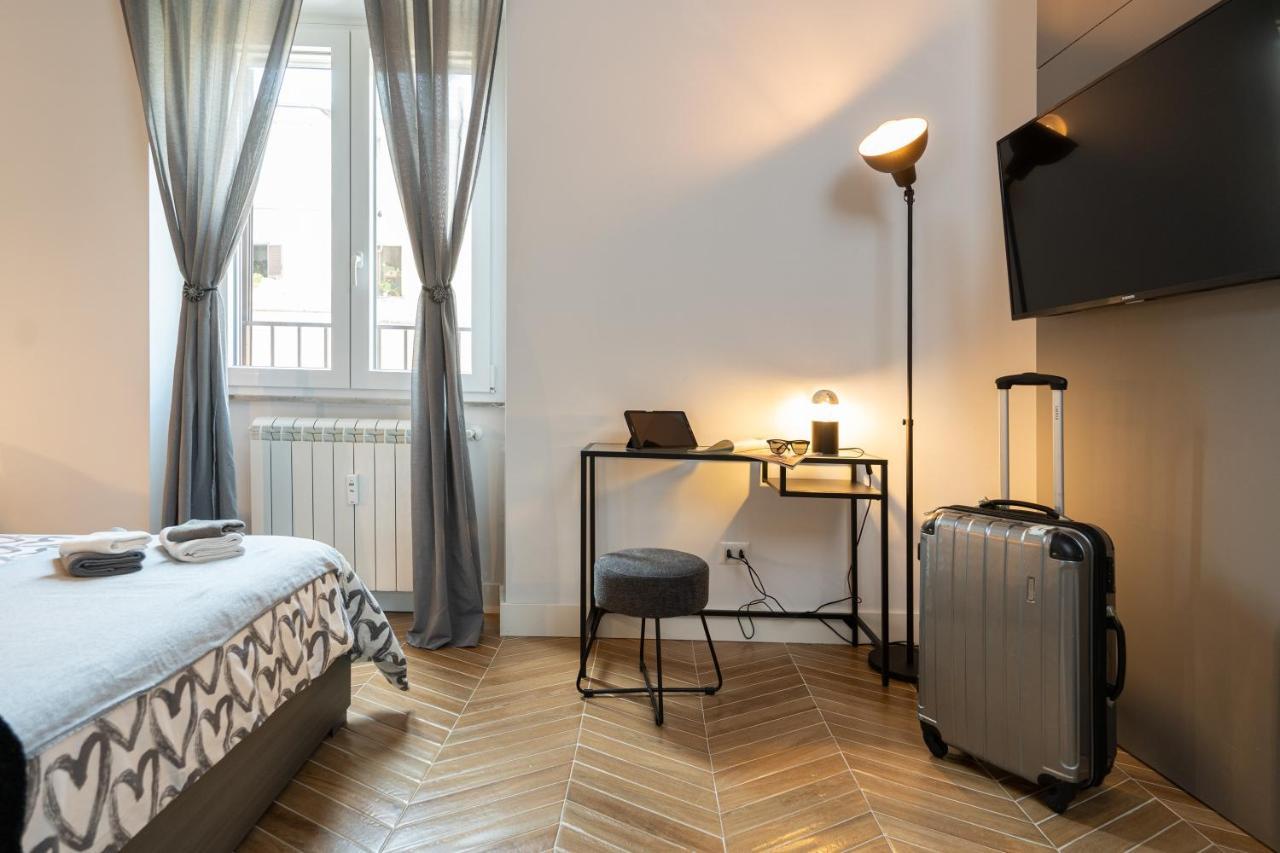 Colosseo Luxe Apartment In The Center Of Roma Esterno foto