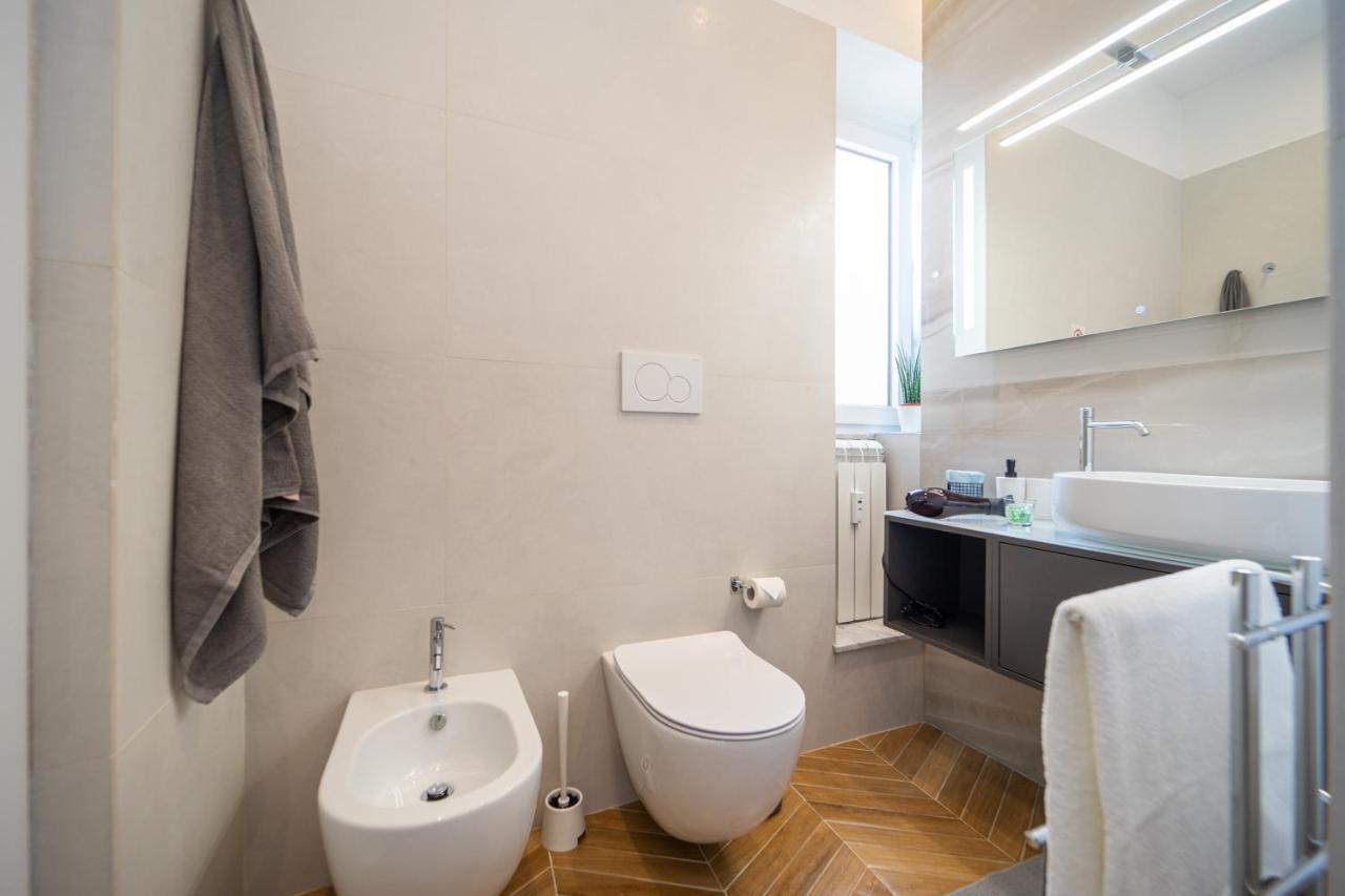 Colosseo Luxe Apartment In The Center Of Roma Esterno foto