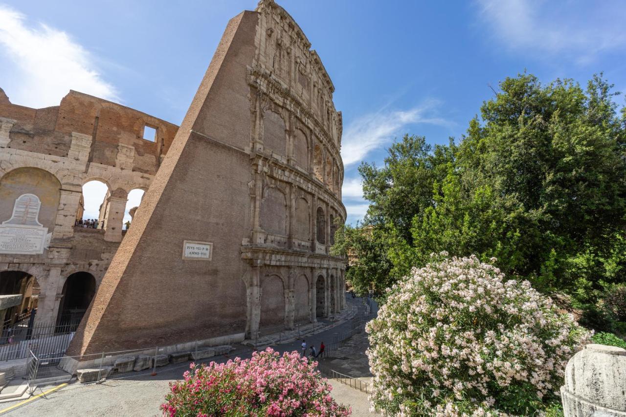 Colosseo Luxe Apartment In The Center Of Roma Esterno foto