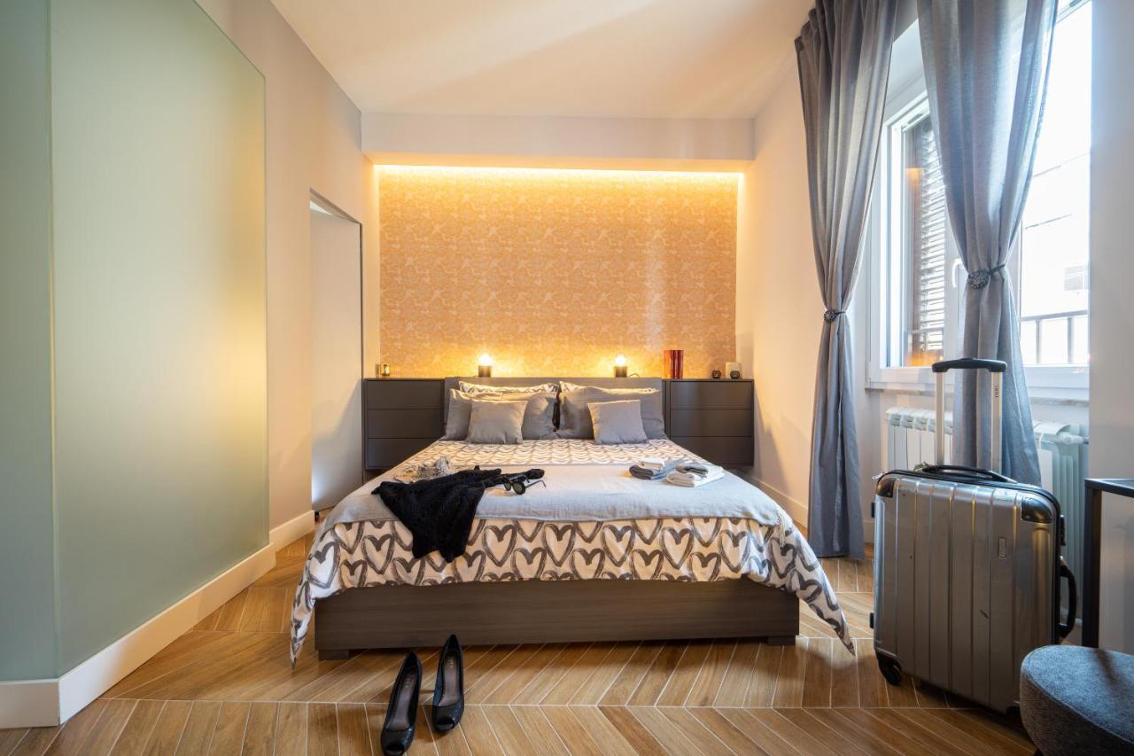 Colosseo Luxe Apartment In The Center Of Roma Esterno foto