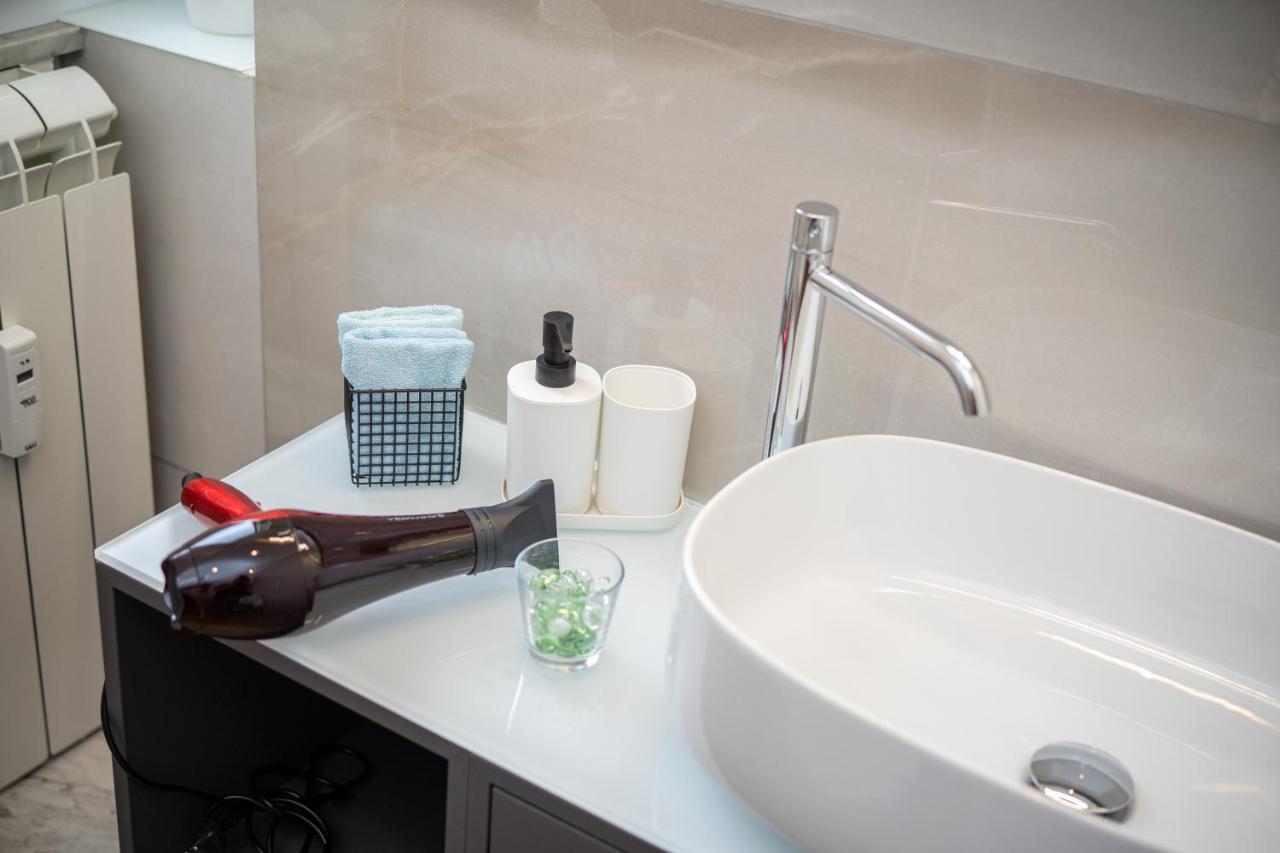 Colosseo Luxe Apartment In The Center Of Roma Esterno foto