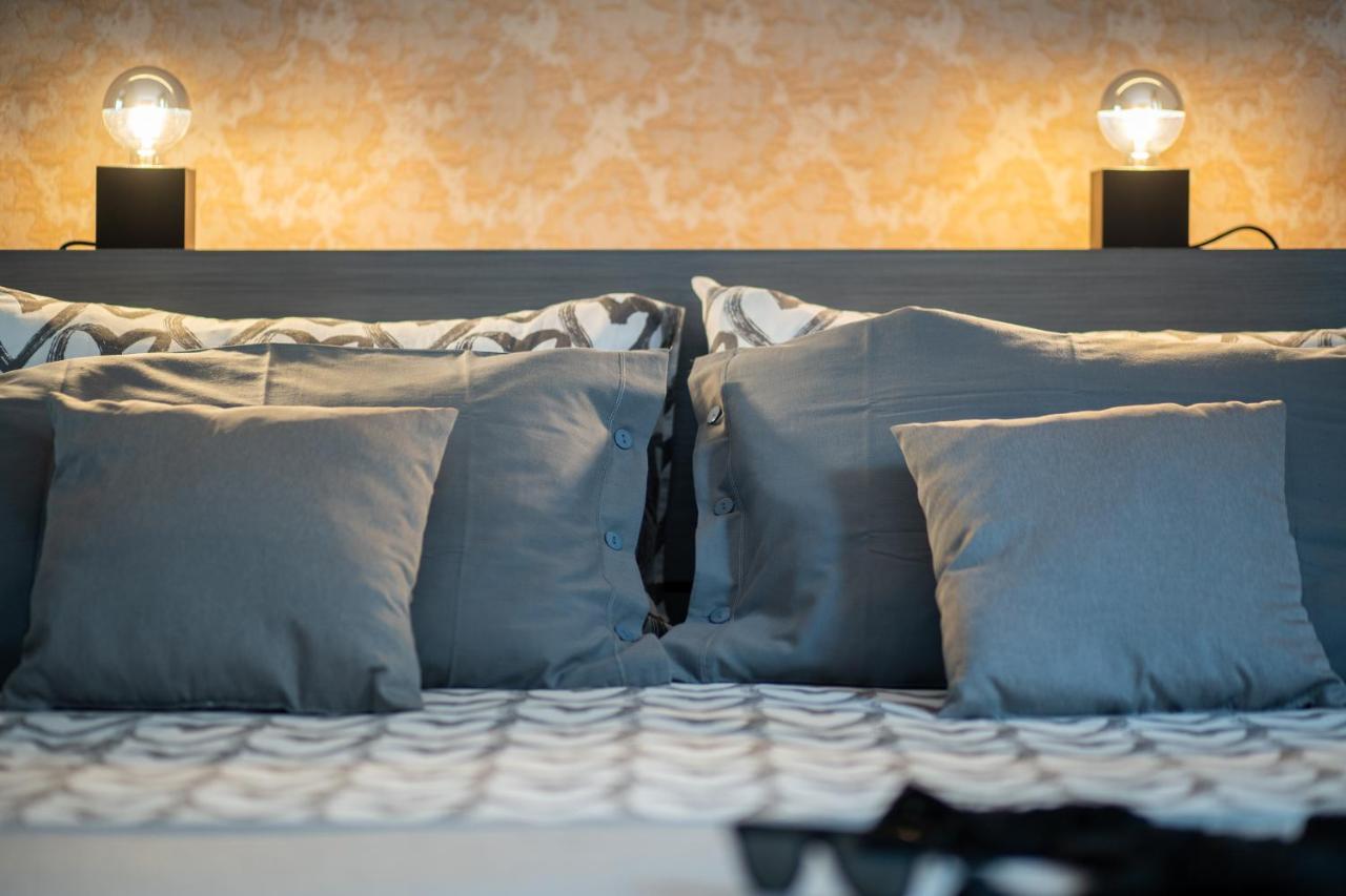 Colosseo Luxe Apartment In The Center Of Roma Esterno foto